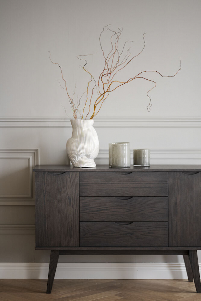 Sideboard 'Filippa' 122x85cm - Mørk eg