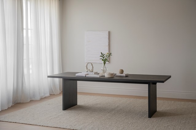 Matbord 'Emmett' 240x95cm - Sort