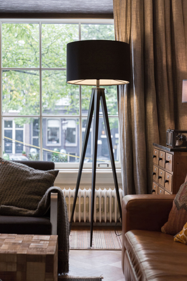 Gulvlampe 'Tripod' - Sort