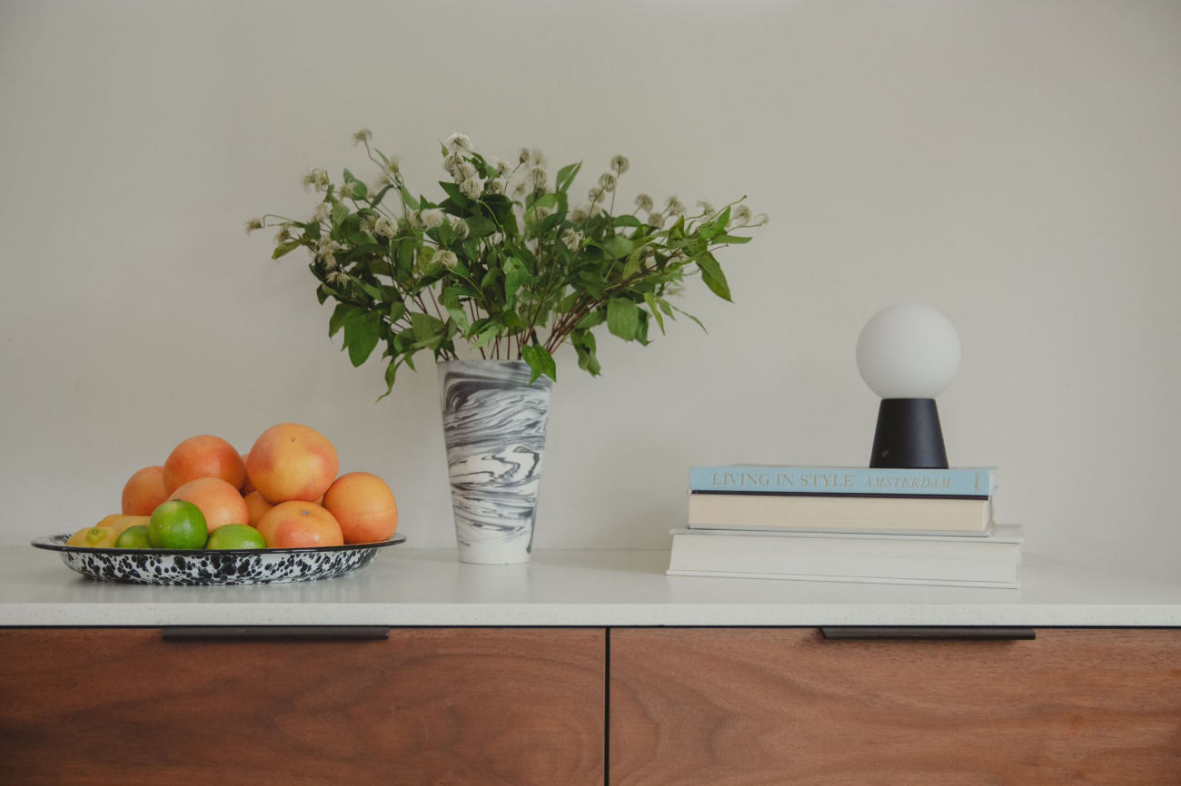 Vase 'Conic' - Sort/Hvid S