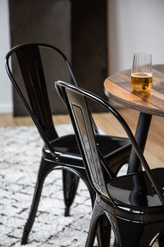 Stol 'Montmartre' - Sort lak