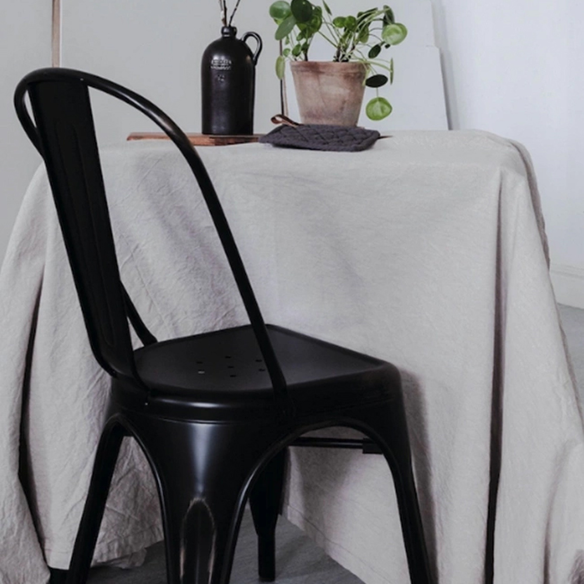 Stol 'Montmartre' - Vintage sort
