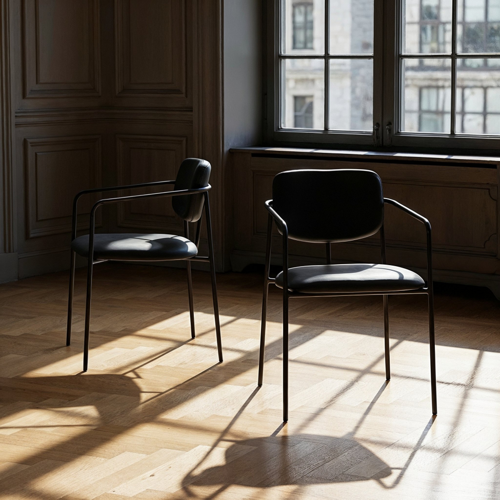 Karmstol 'Ebba' - Sort