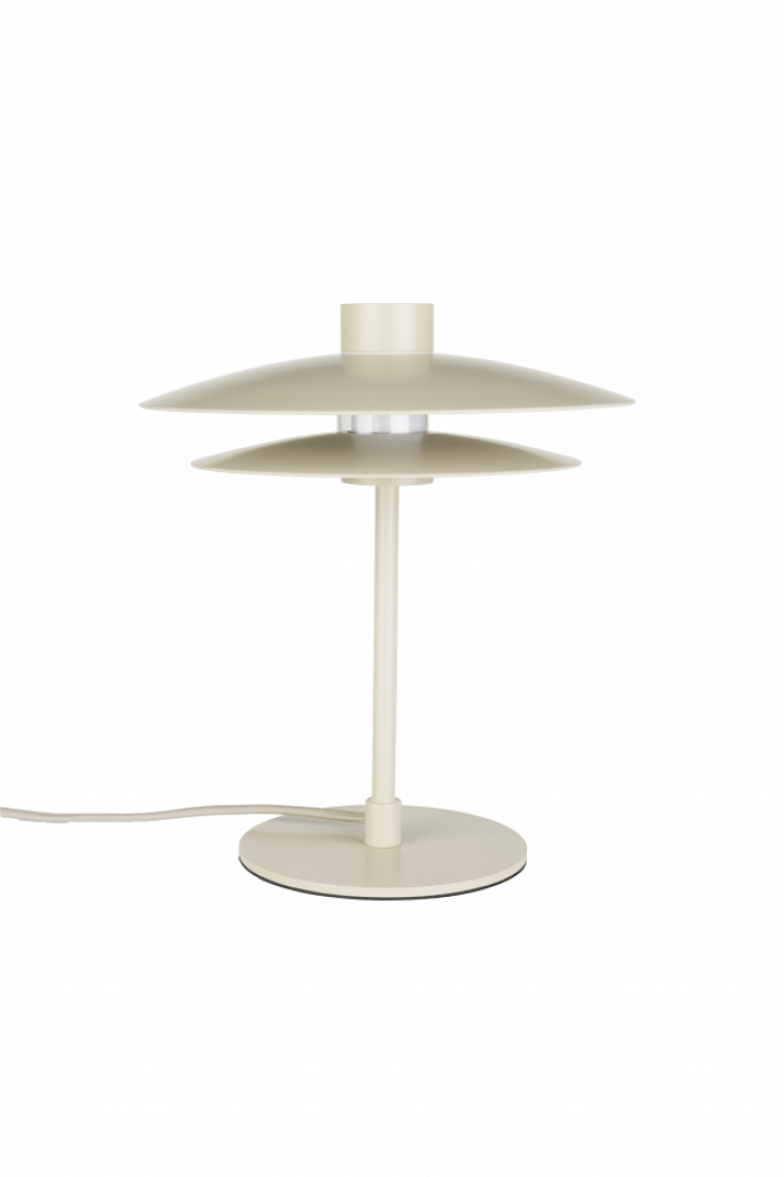 Bordlampe ‘Veluna’ - Beige i gruppen Belysning / Lamper / Bordlamper hos Reforma (1001101)