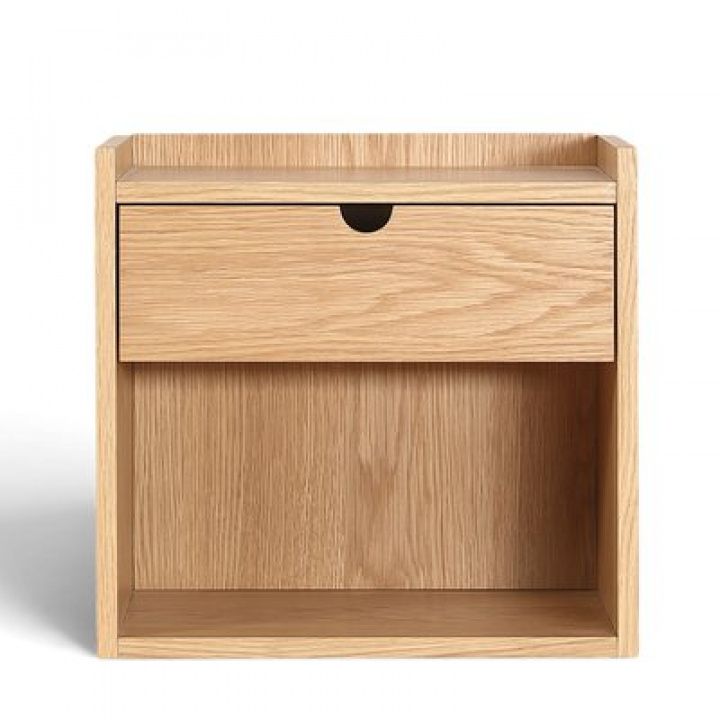 Sengebord \'Mellby\'- Eg i gruppen Møbler / Bord / Sengeborde hos Reforma (1199-natural)