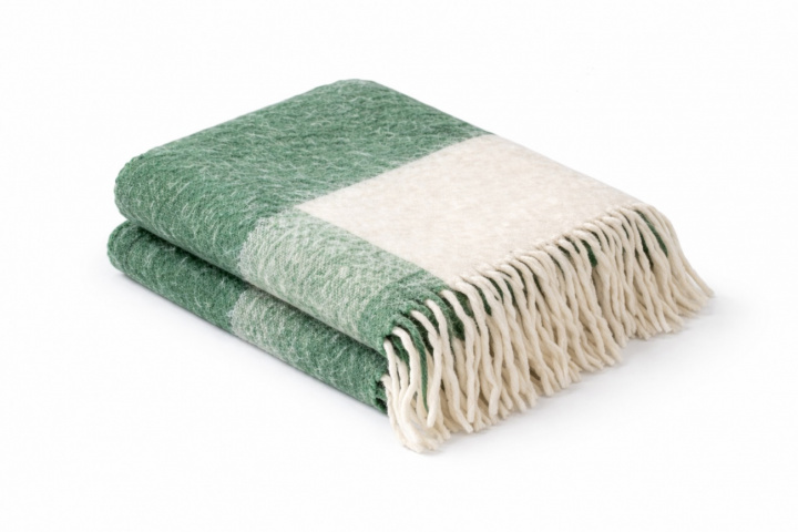 Ternet \'Carrie\' 130x170cm - Grøn i gruppen Indretning / Tekstiler / Plaider & tæpper hos Reforma (4224615676078)