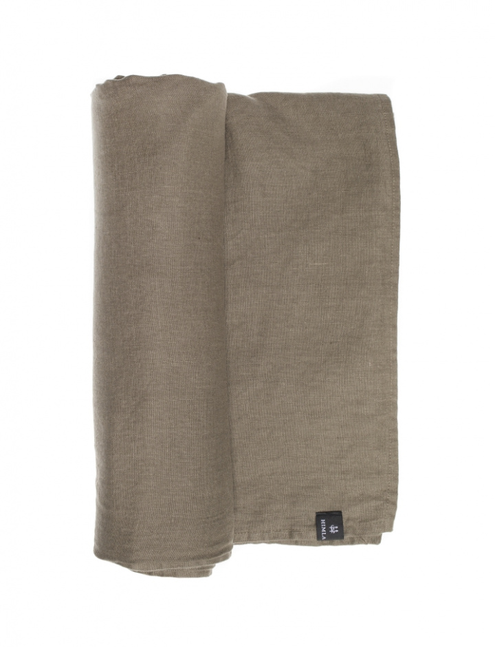 Dug \'Sunshine\' 145x330 - Mørkbeige i gruppen Indretning / Tekstiler / Dug til borde hos Reforma (D11076-00411-1330)